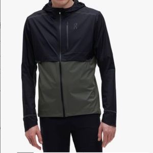 On Running Clouds mens weather jacket, size Medium, XX L Black And Grey